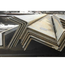 Дюралевый неравнополочный уголок