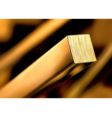 Латунный квадрат