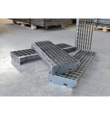 Ступень из сварного настила