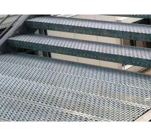 Ступень с противоскольжением